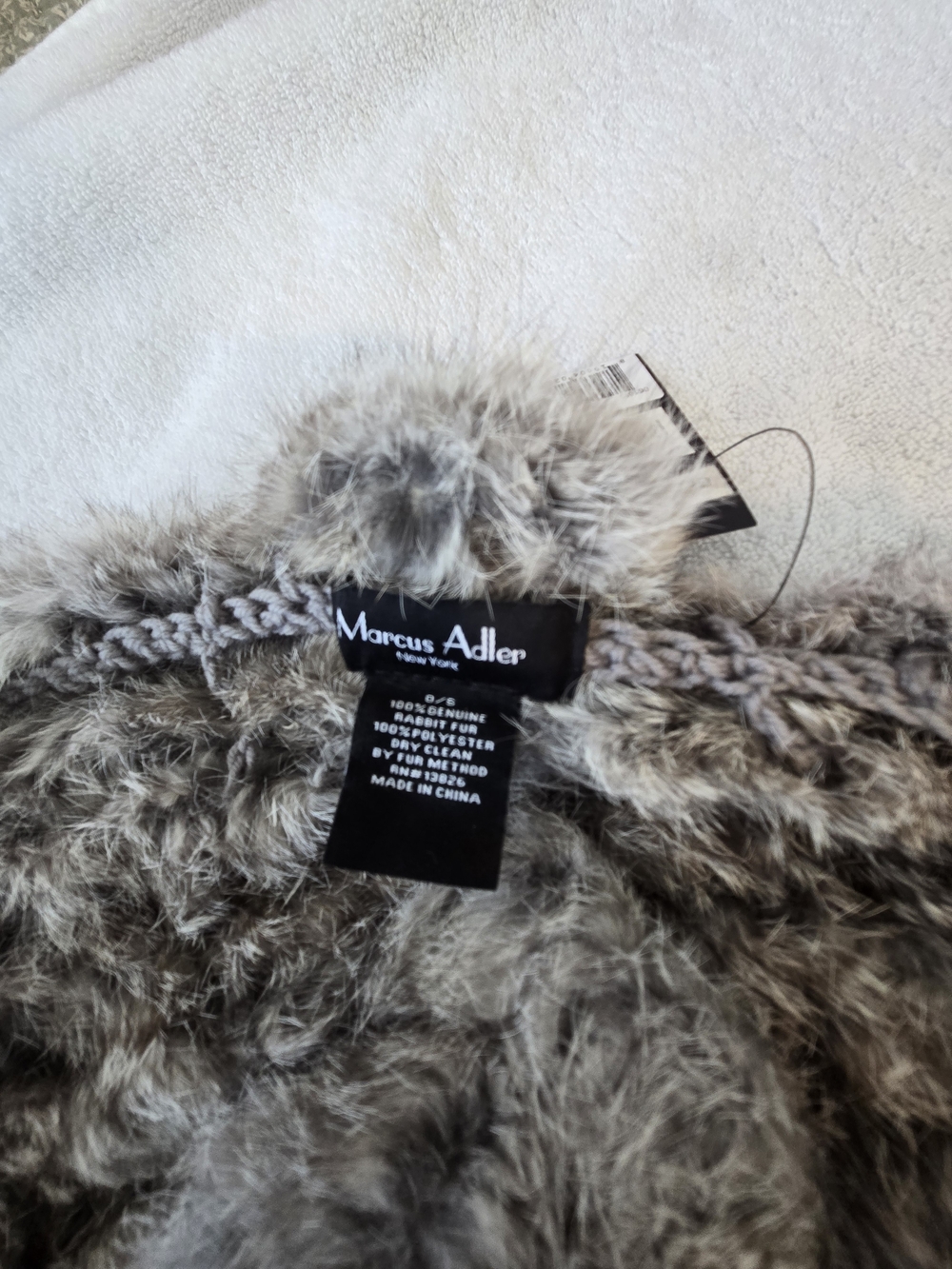 Marcus Adler Women's real rabbit Fur infinity scarf in Gray